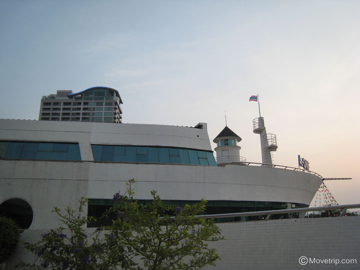 A-One-The-Royal-Cruise-Hotel-Pattaya_Exterior