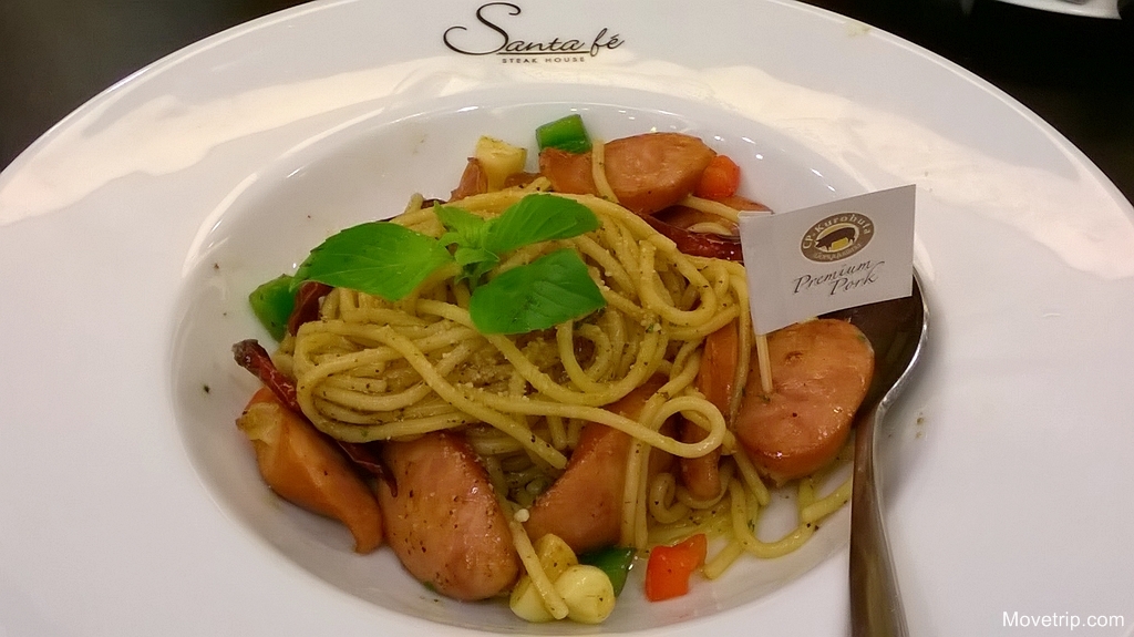 santa-fe-promotion-Spicy-Stir-Fried-Spaghetti-with-Kurobuta-Sausage-Premium