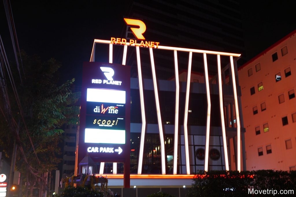 red-planet-hotel-surawong-bangkok-77