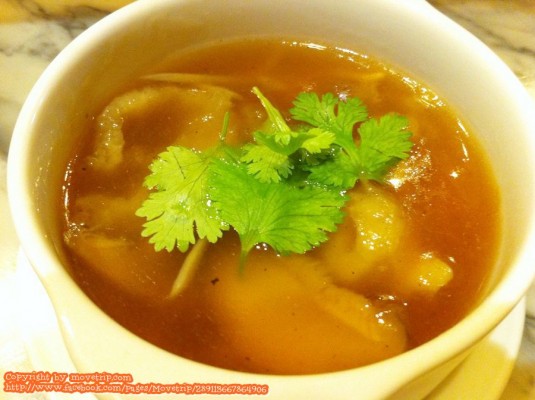 ซุปกระเพาะปลาน้ำแดง