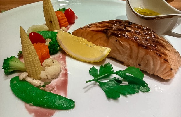 Luna sky garden cafe @glow pratunam hotel