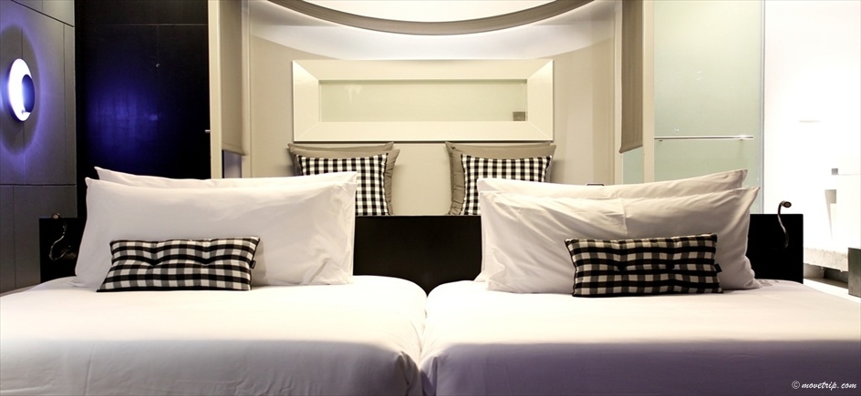 hotel-pillows