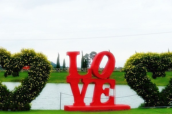 เติมเต็มความรักให้กัน รวมสถานที่จัดงานวาเลนไทน์ ปี 2558